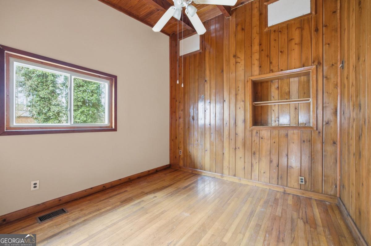 504 N Little Victoria Road