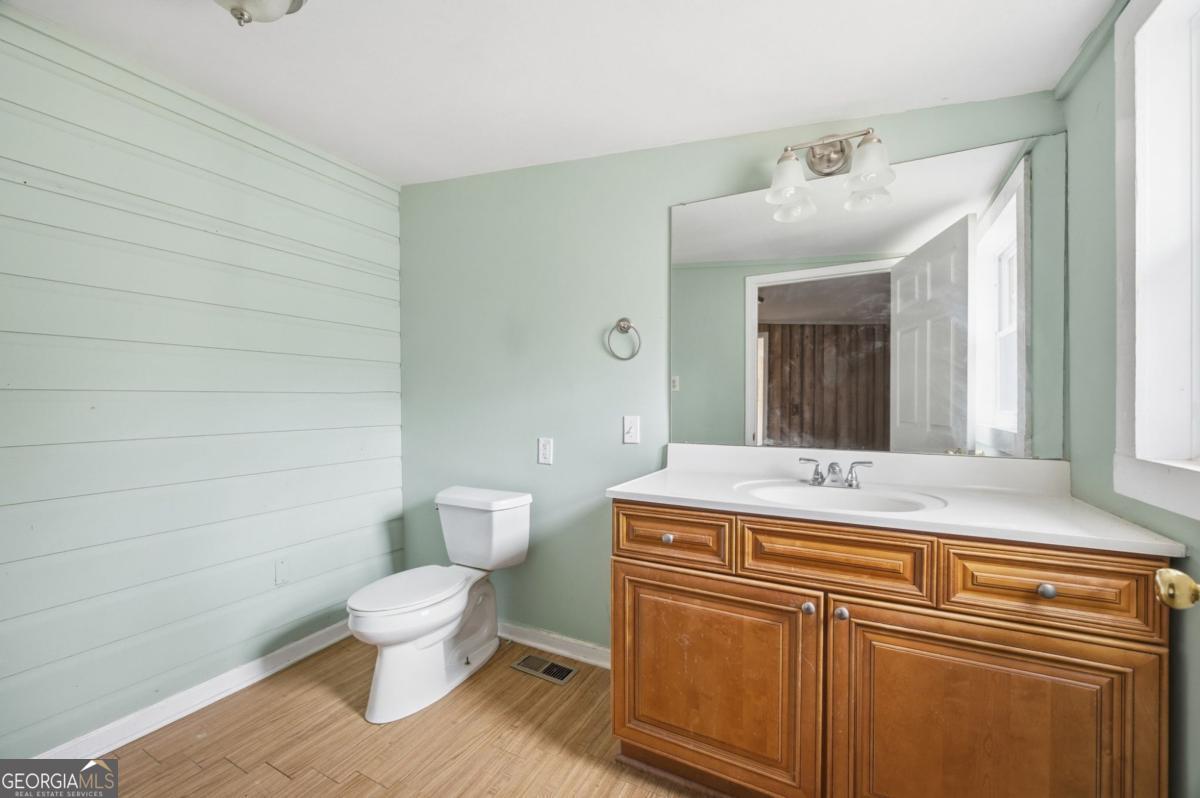 504 N Little Victoria Road