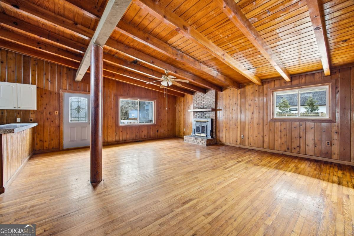 504 N Little Victoria Road