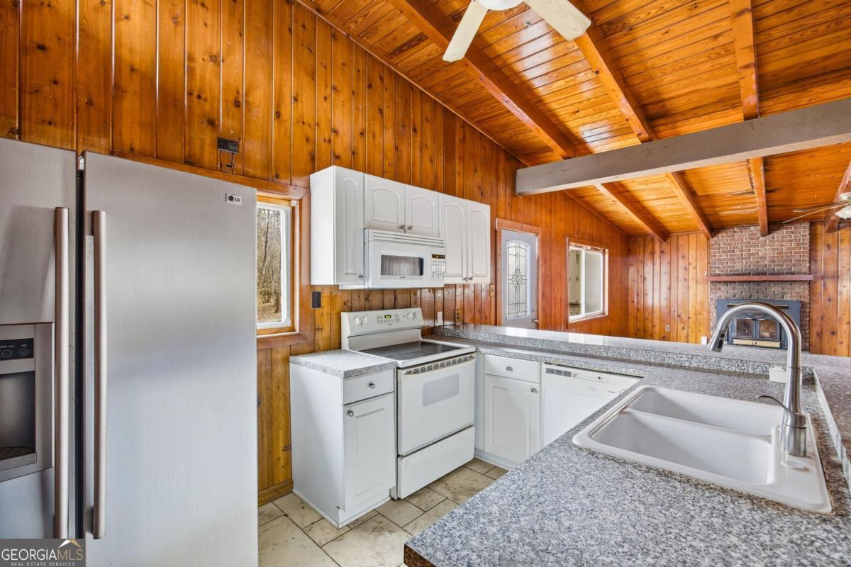 504 N Little Victoria Road