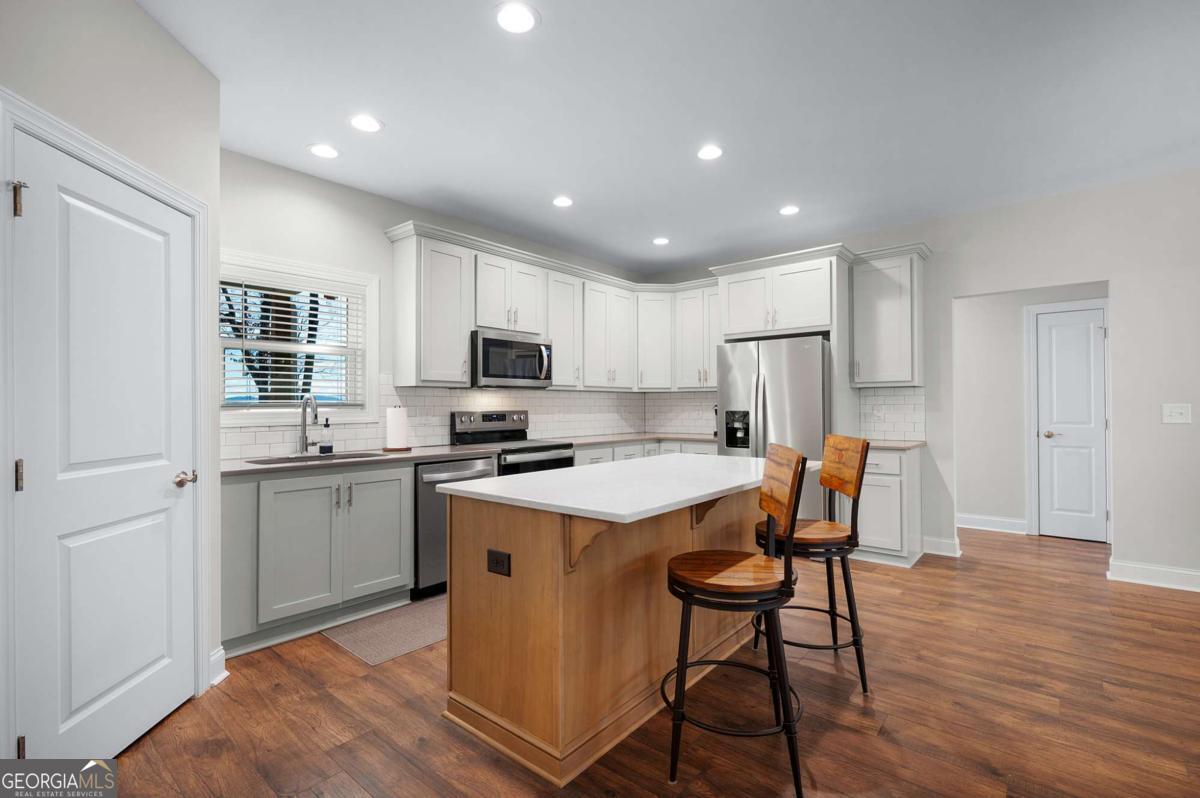 218 Oak Wood Lane # 202