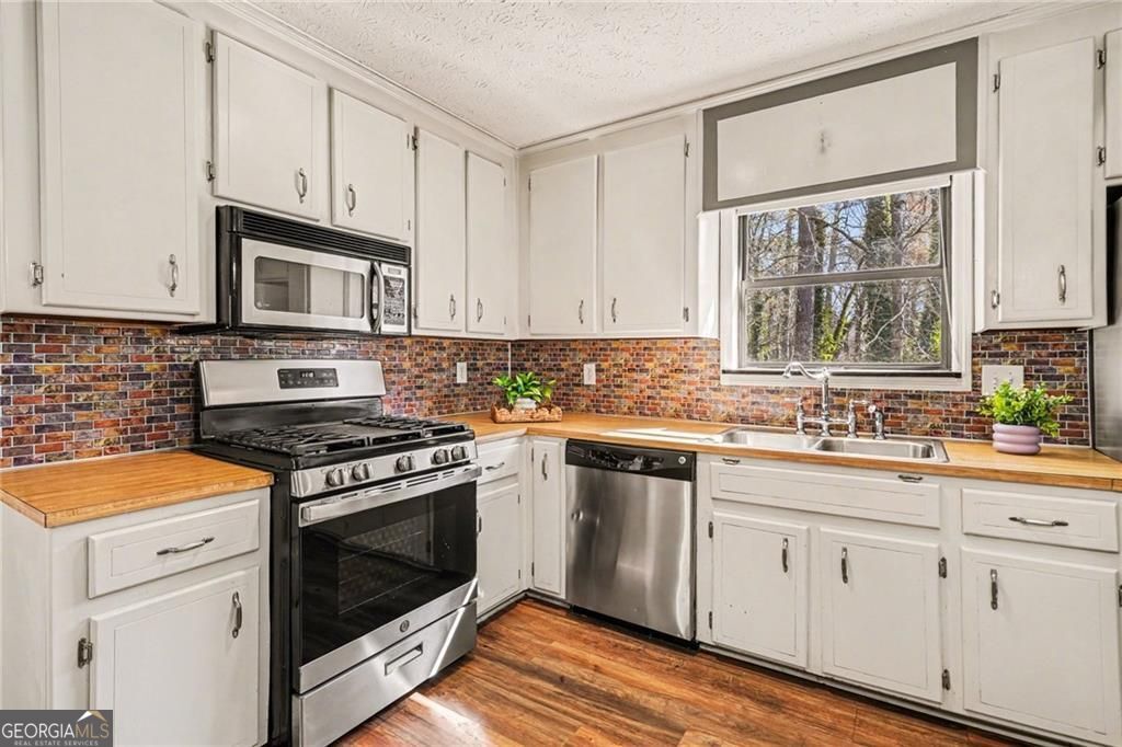 5088 Ravenwood Drive NW