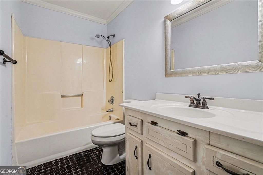 5088 Ravenwood Drive NW