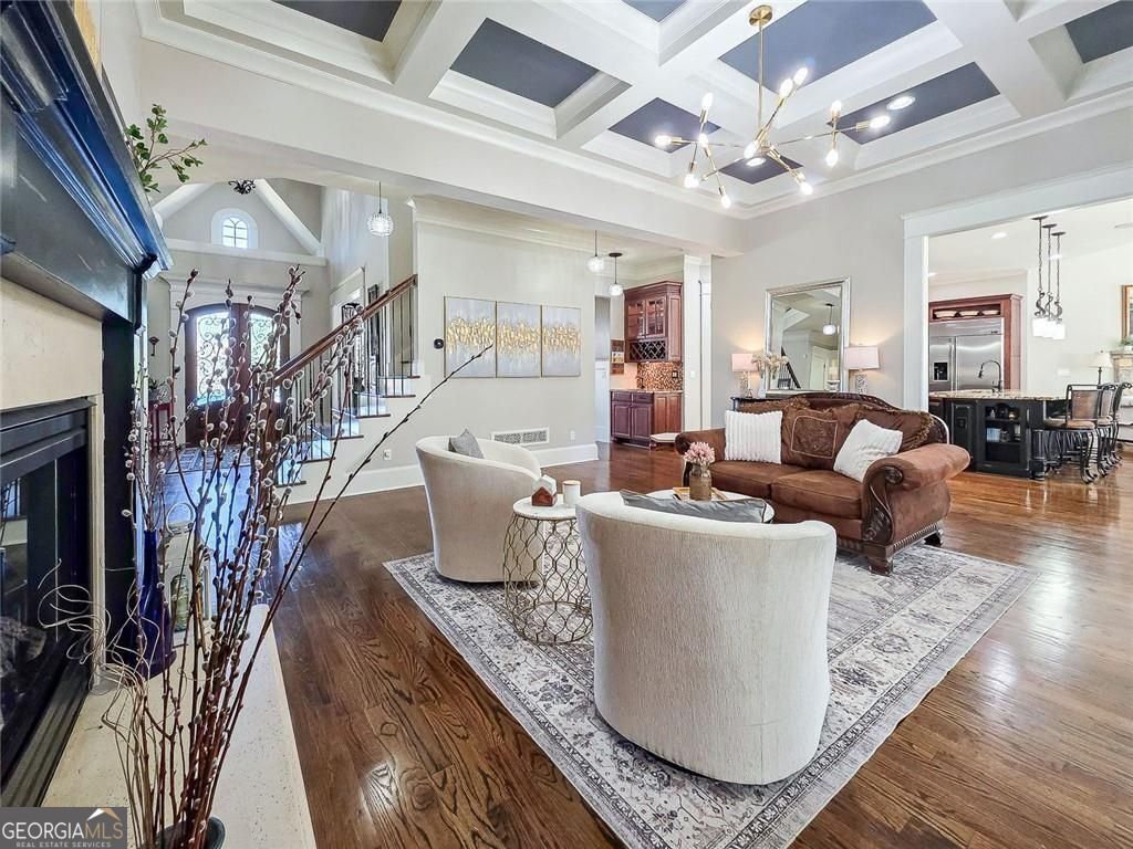 1485 White Rose Court