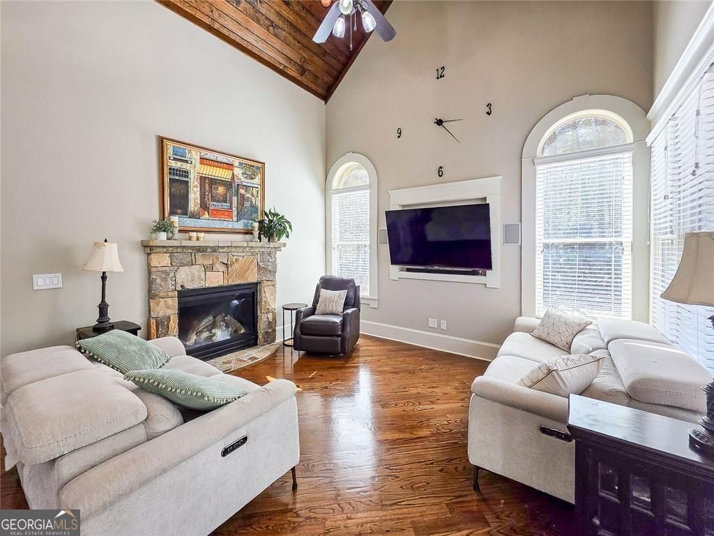 1485 White Rose Court