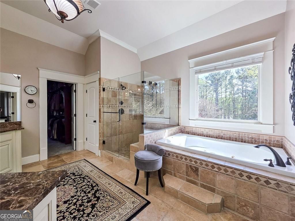 1485 White Rose Court