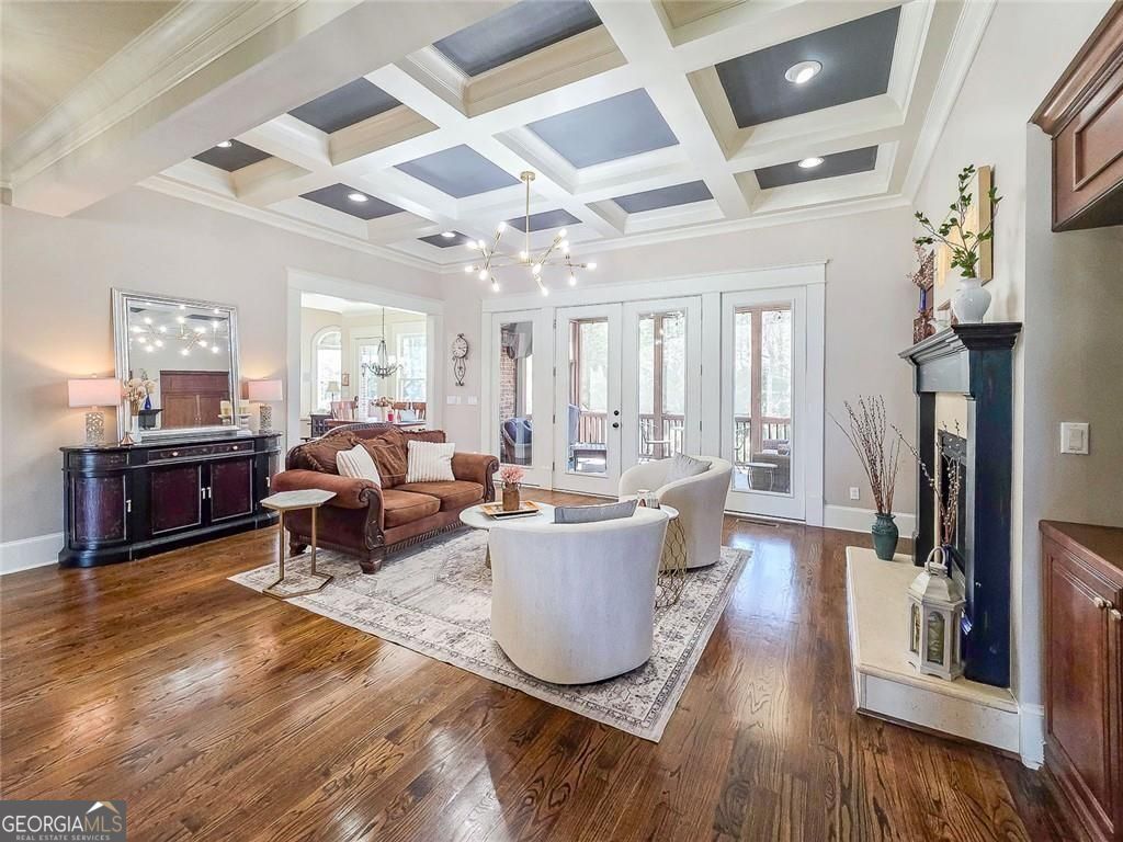 1485 White Rose Court