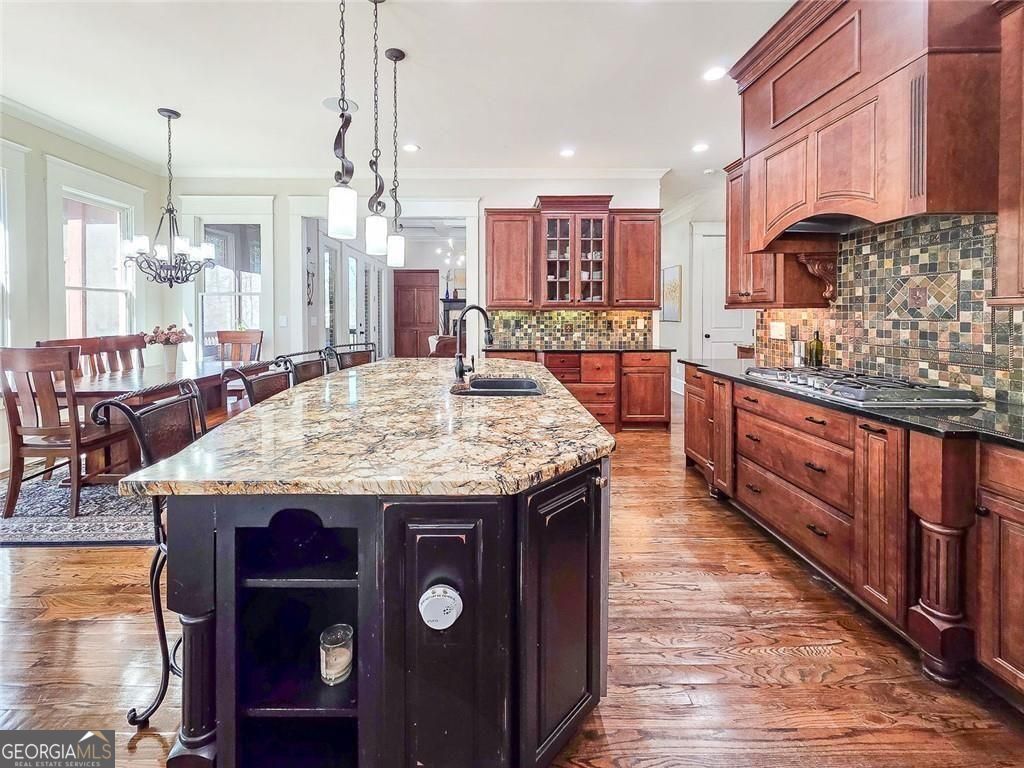 1485 White Rose Court