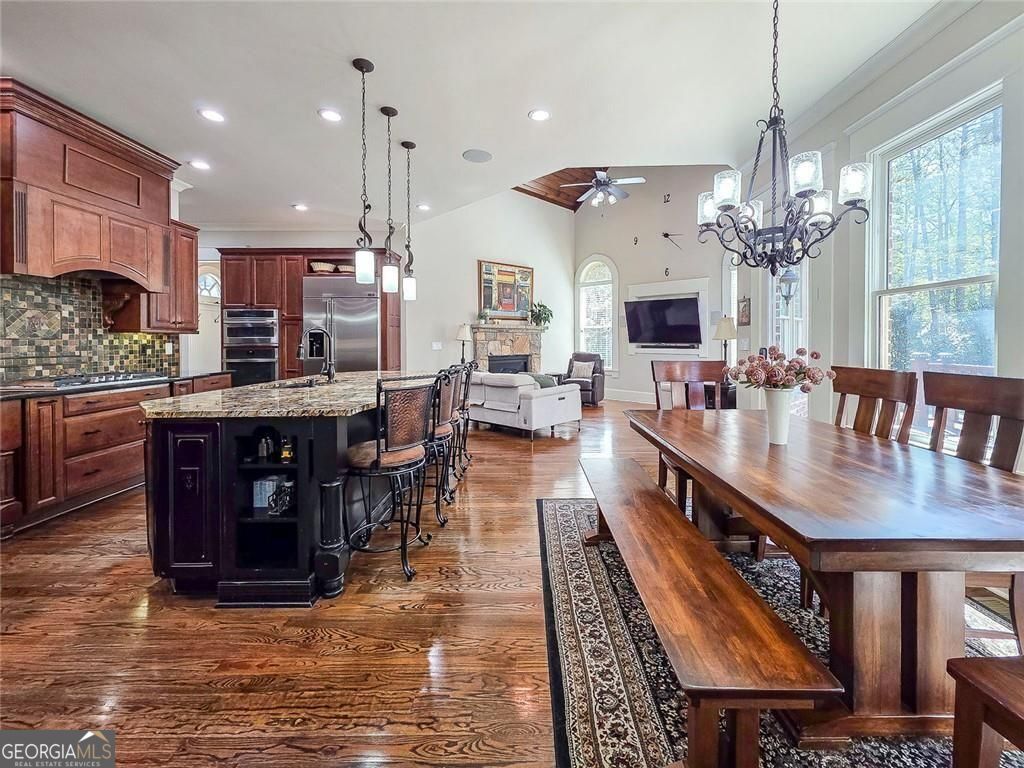 1485 White Rose Court