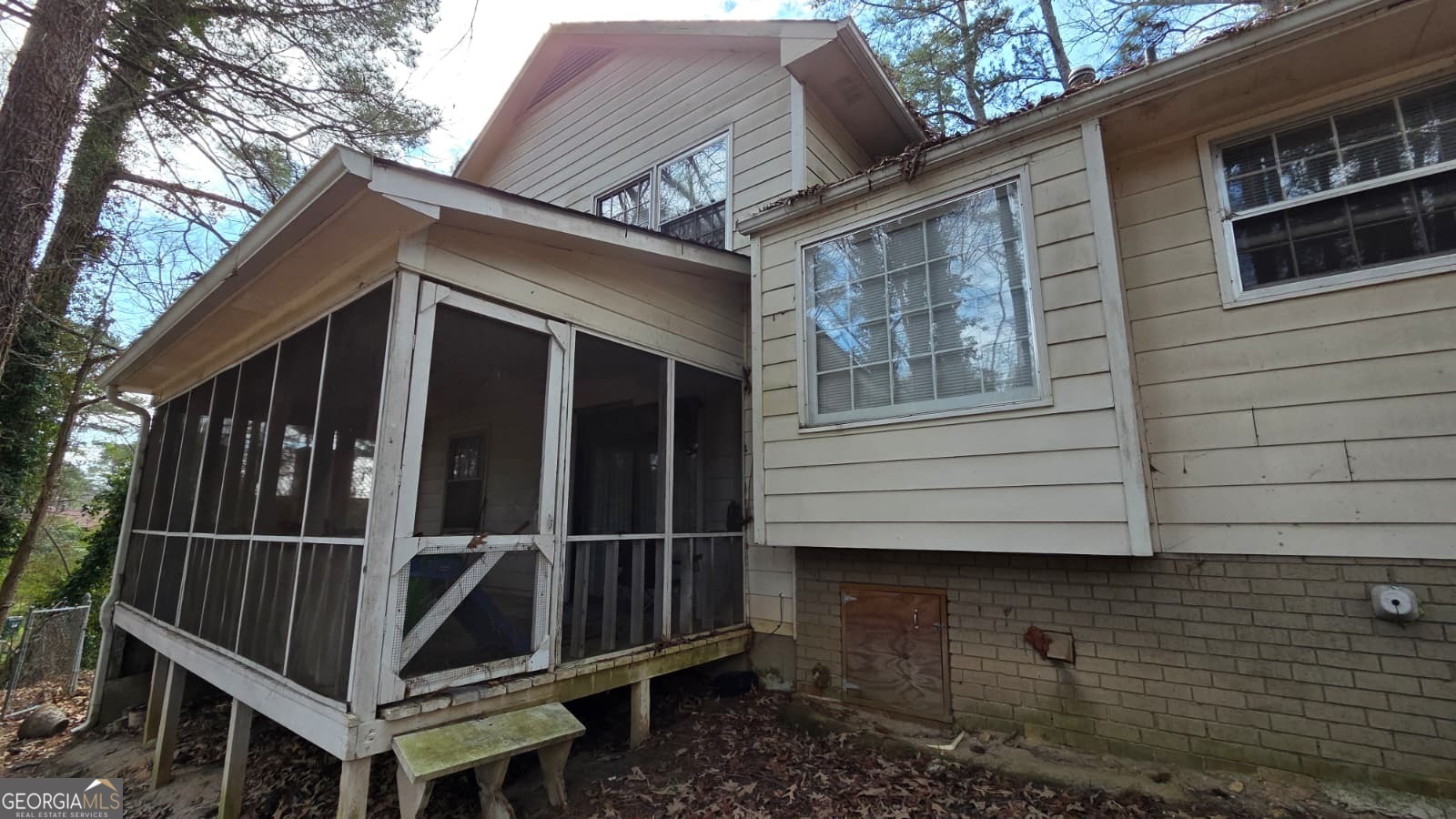 1915 Lisa Lane