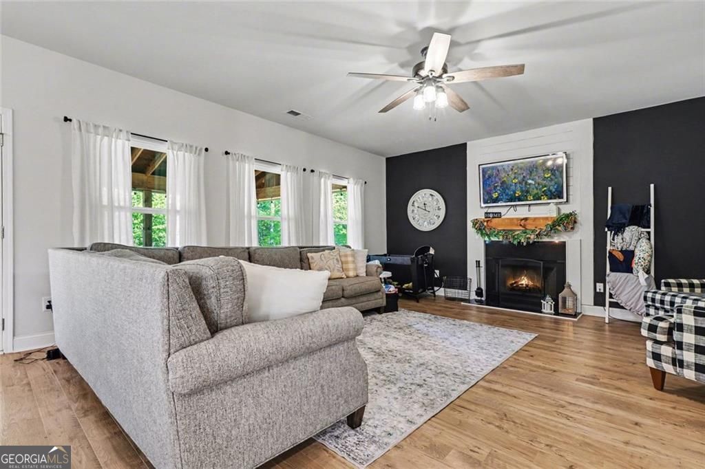 282 Shoals Trail