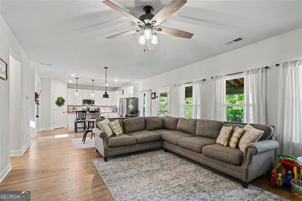 282 Shoals Trail