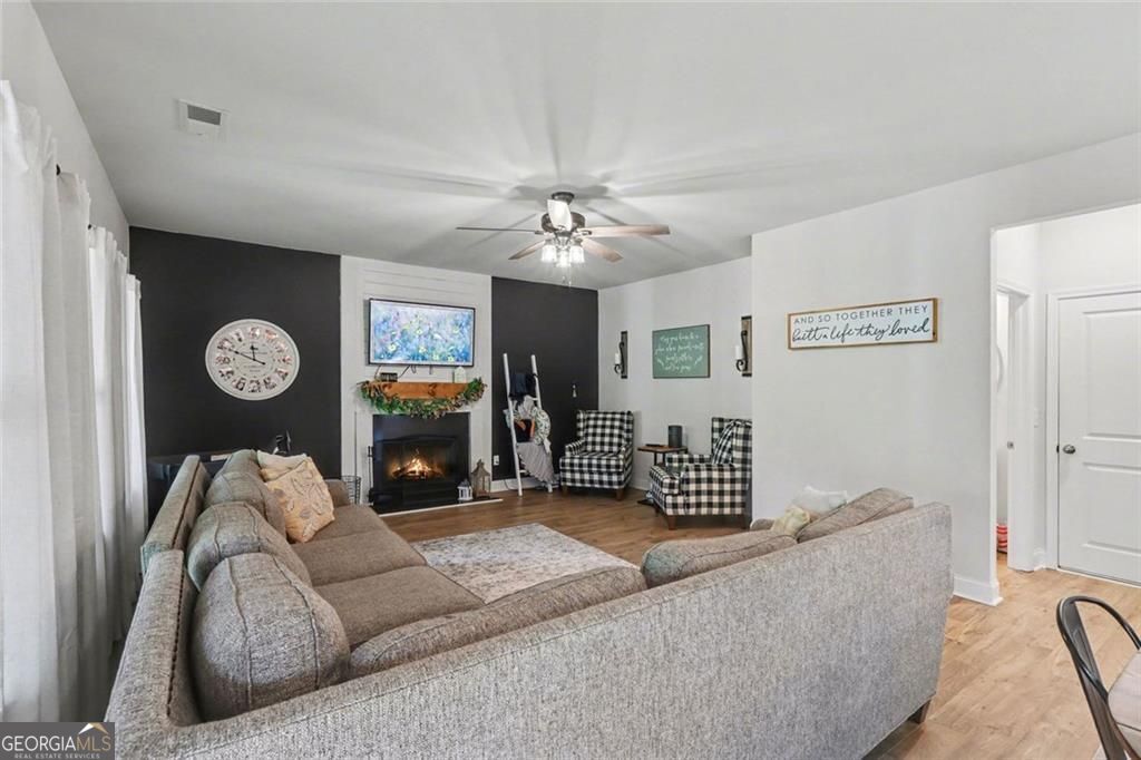 282 Shoals Trail