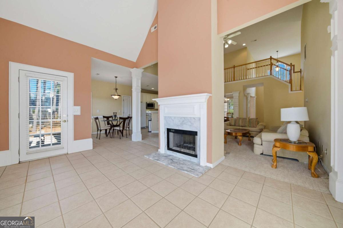 195 Chaucer Parkway