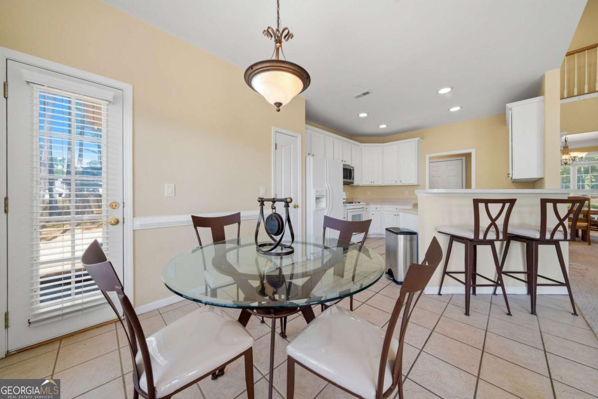 195 Chaucer Parkway