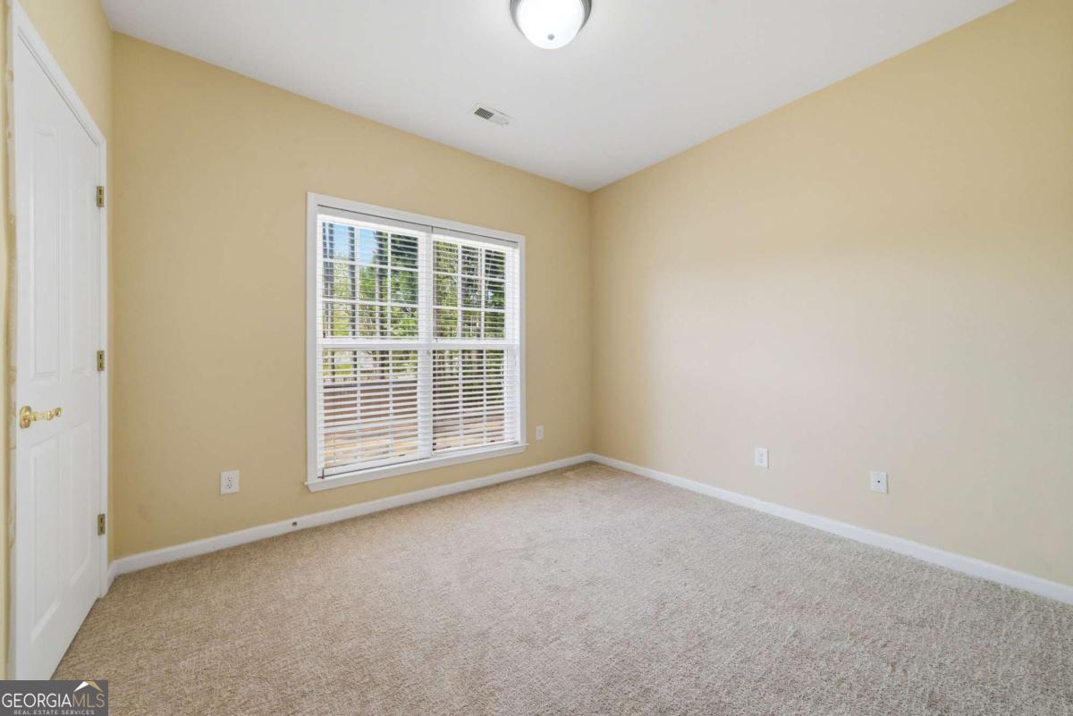 195 Chaucer Parkway