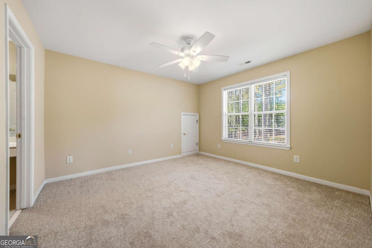195 Chaucer Parkway
