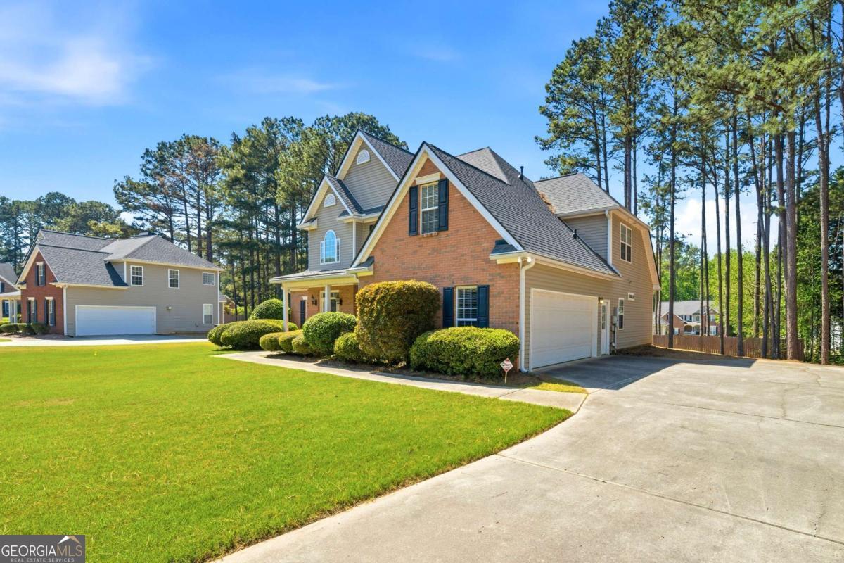 195 Chaucer Parkway