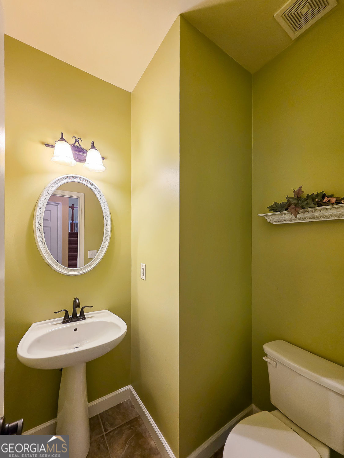 2872 Amesbury Place