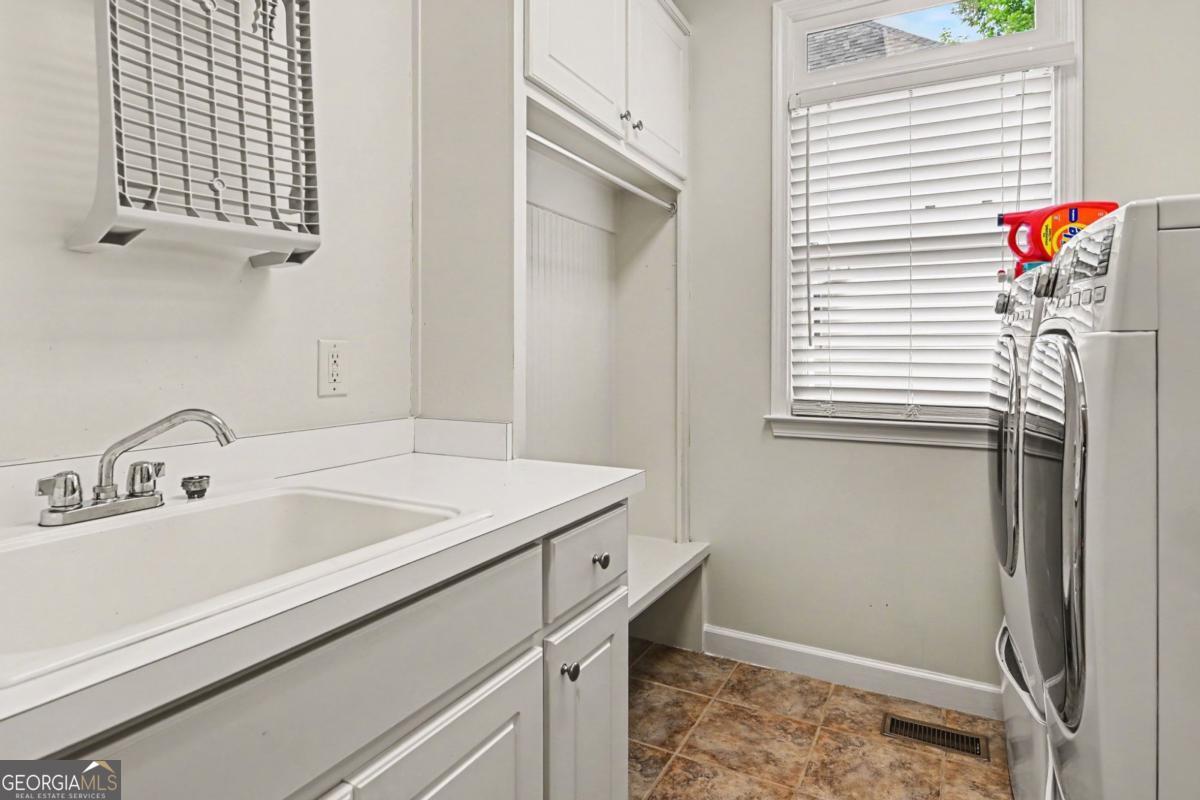 1223 Oakleigh Valley Drive