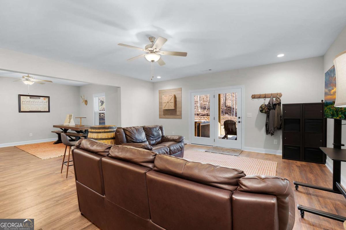 218 Oakwood Lane