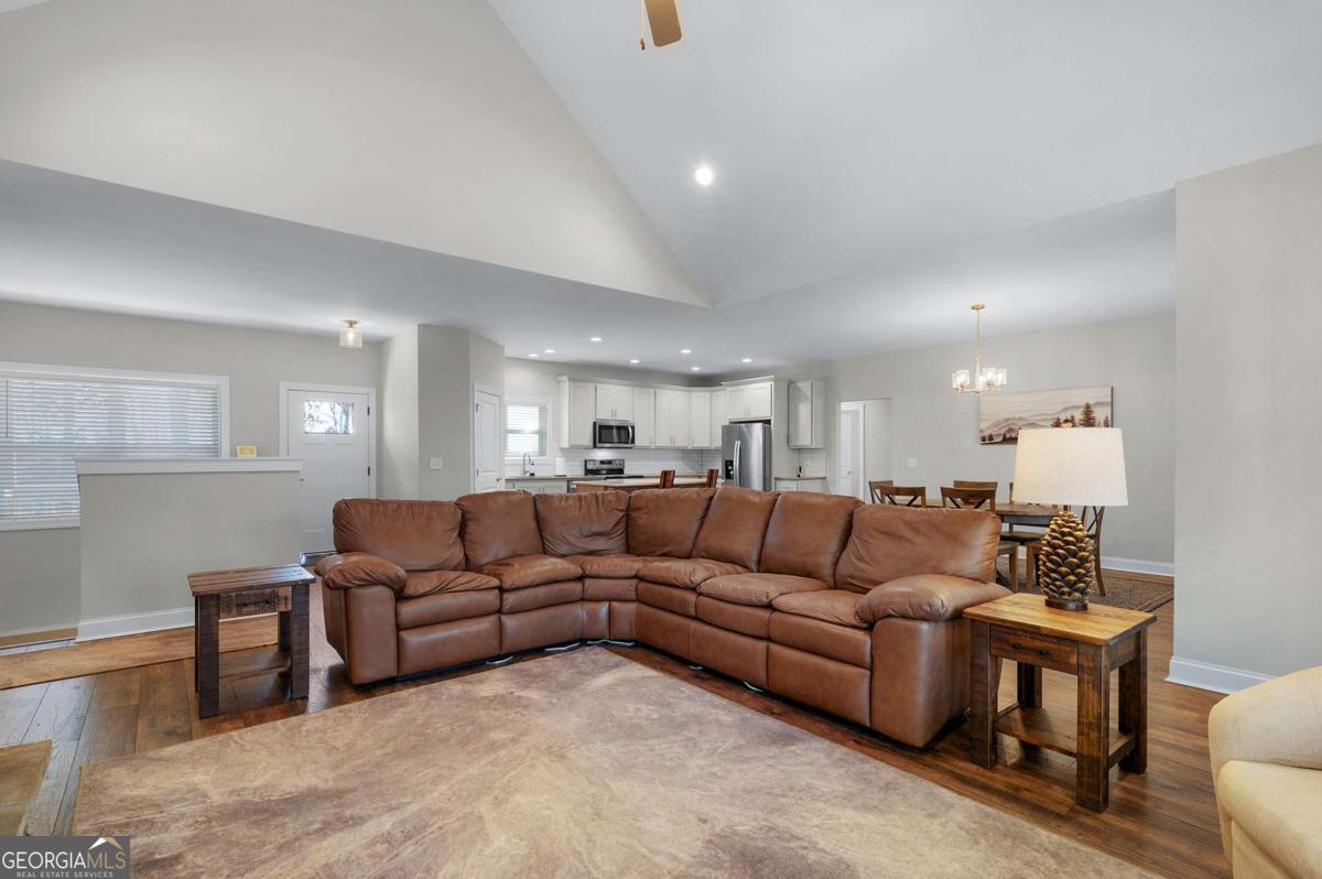 218 Oakwood Lane