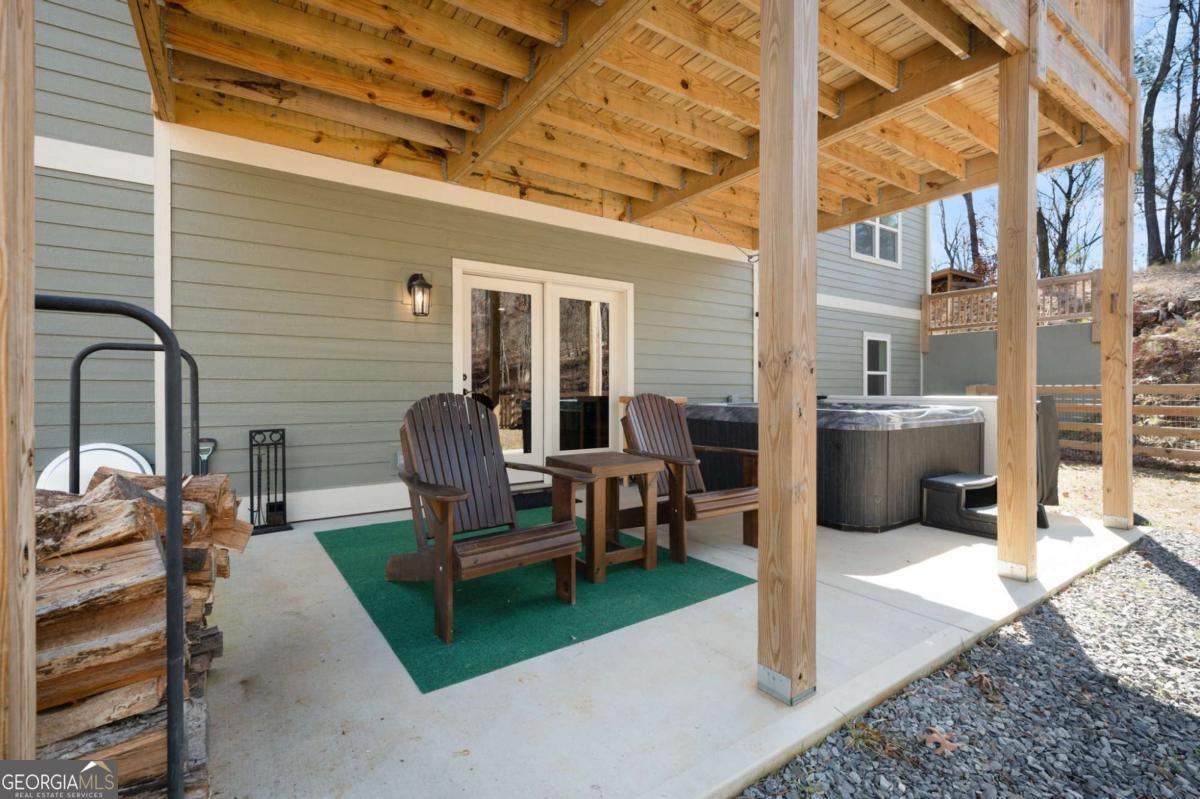 218 Oakwood Lane