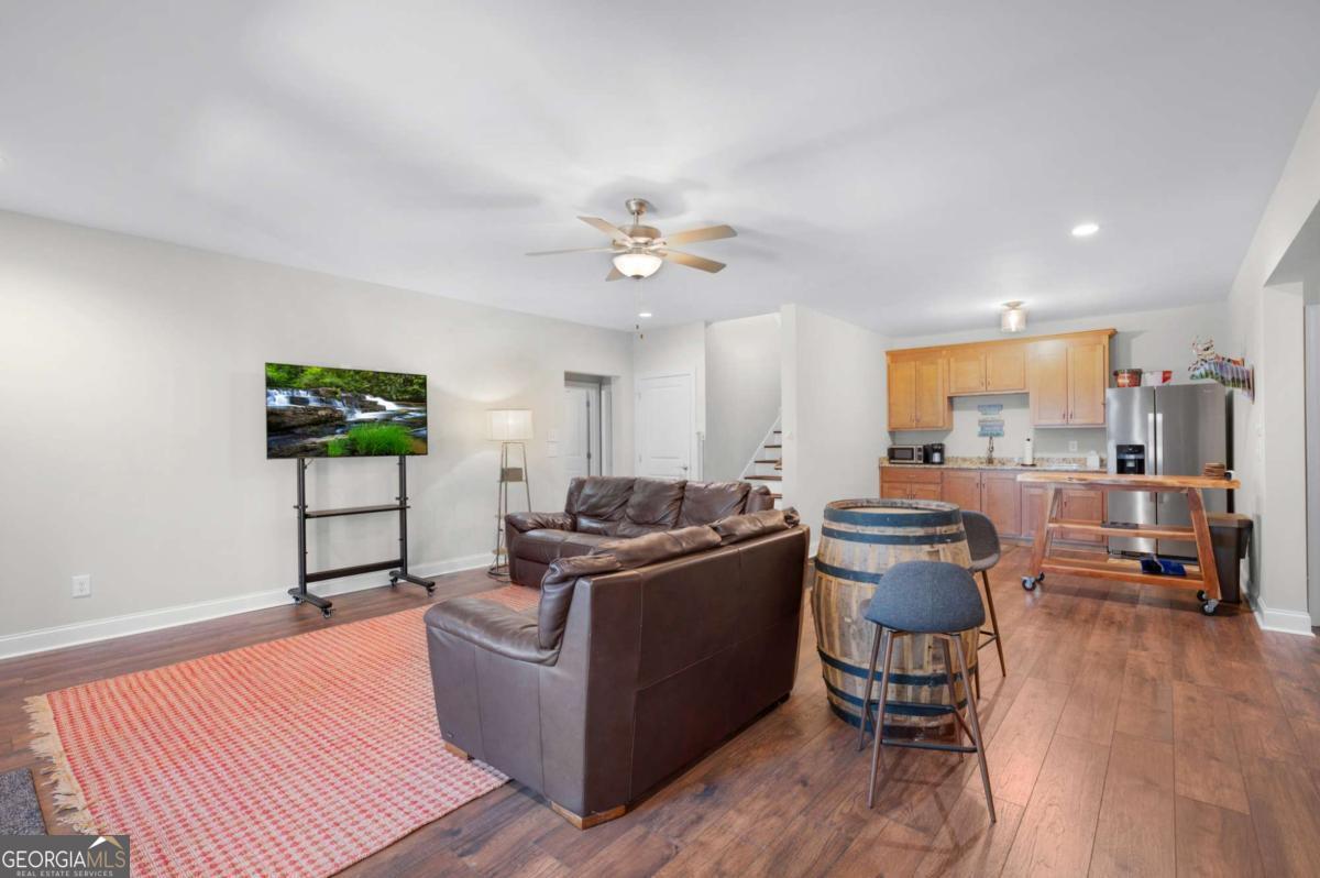 218 Oakwood Lane