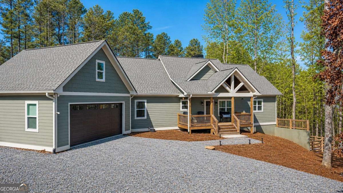 218 Oakwood Lane