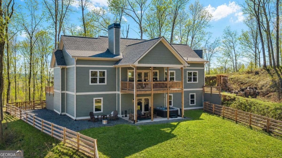 218 Oakwood Lane