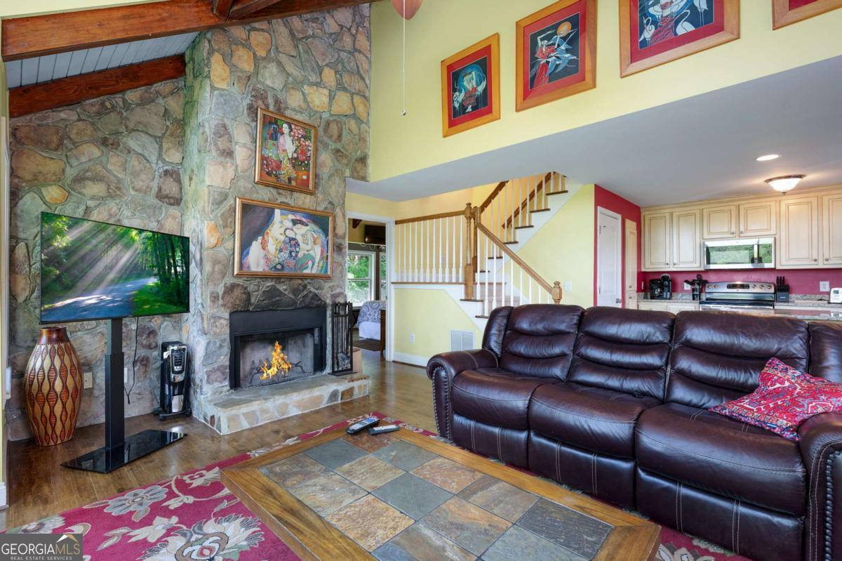 561 Summit Lane