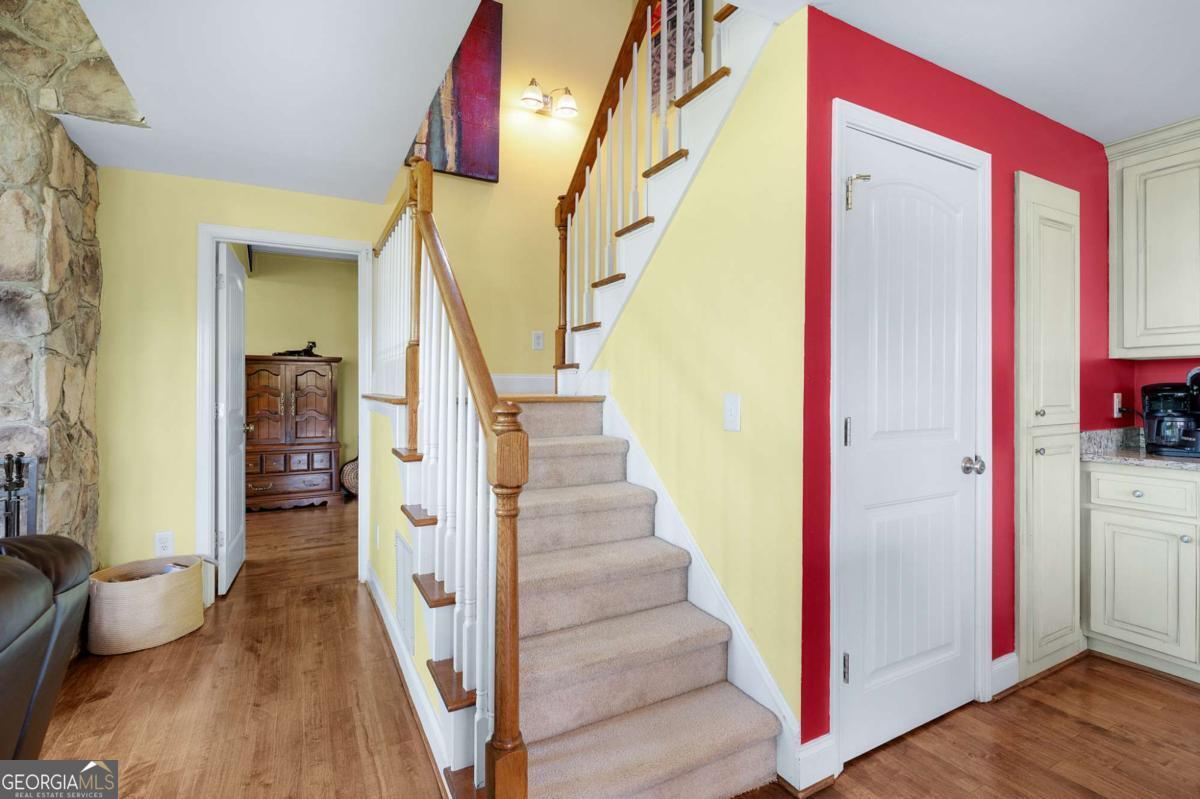 561 Summit Lane