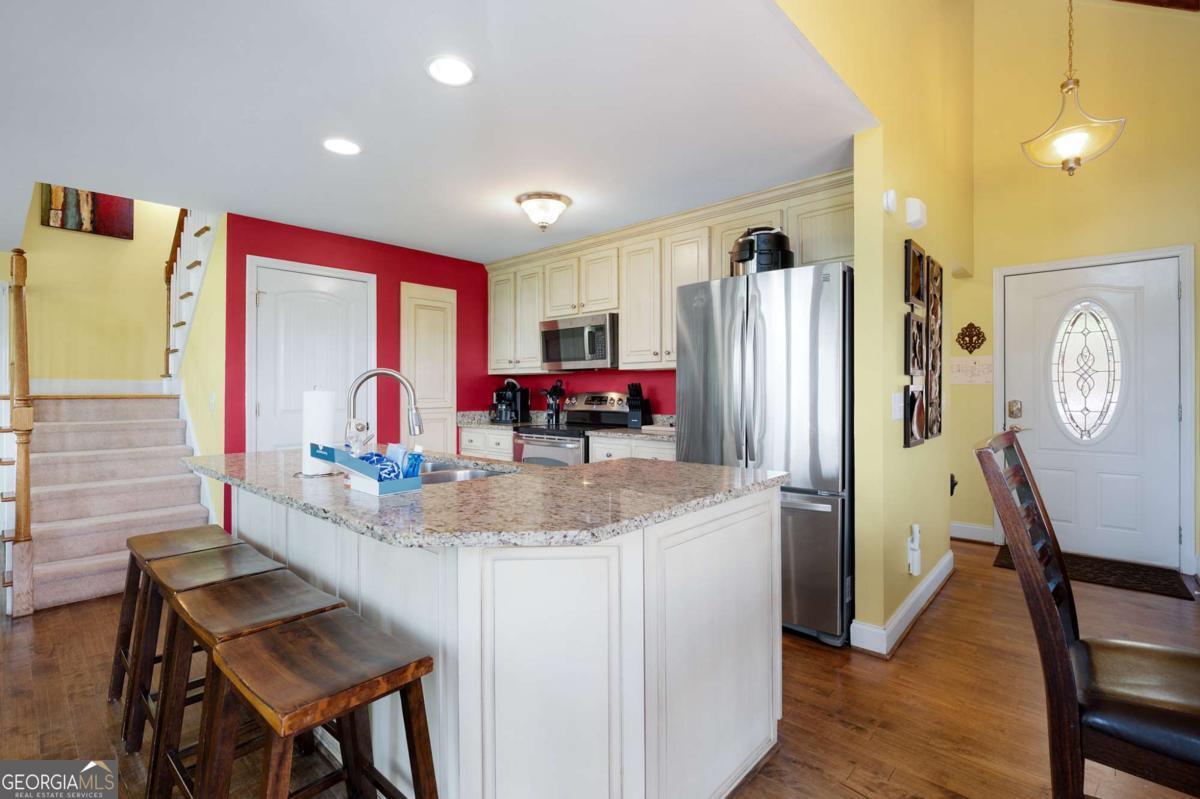 561 Summit Lane