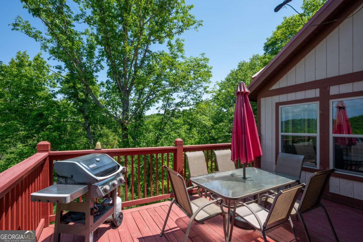 561 Summit Lane