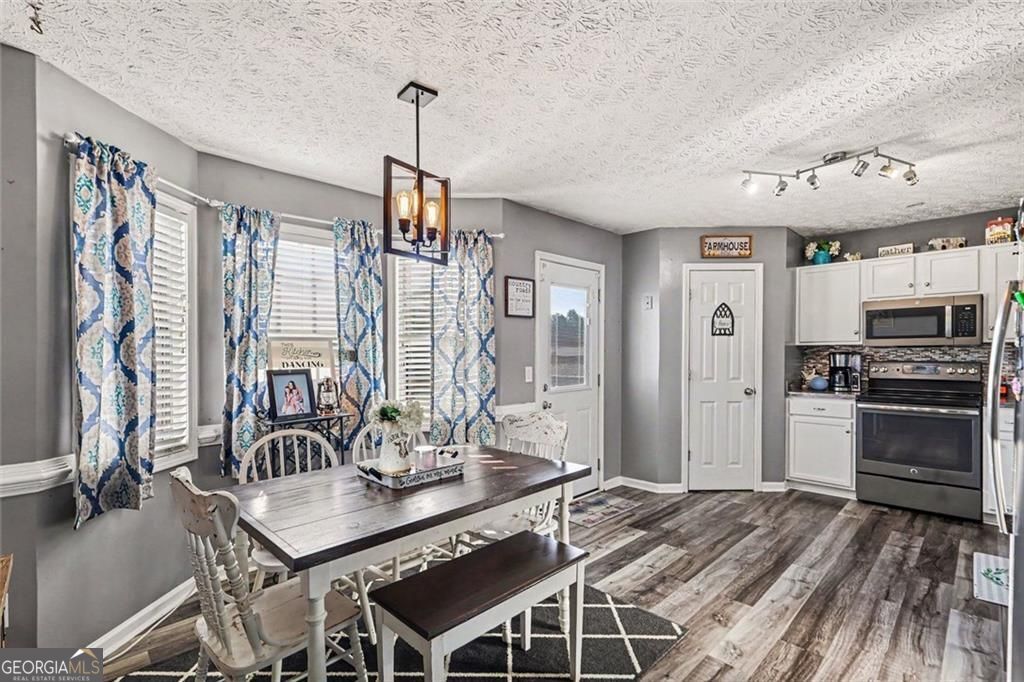 302 Fairview Lane