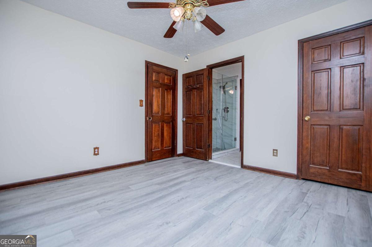 6170 Shallow Wood Lane