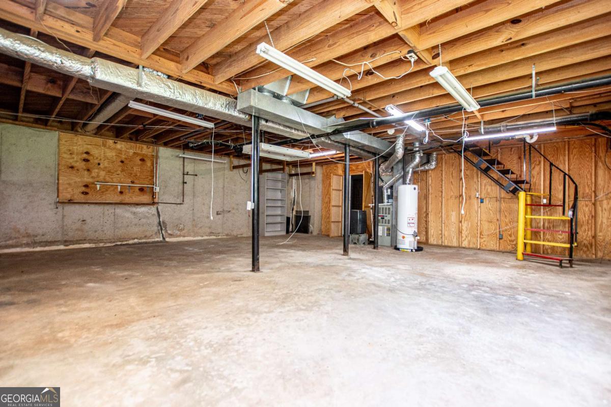 6170 Shallow Wood Lane