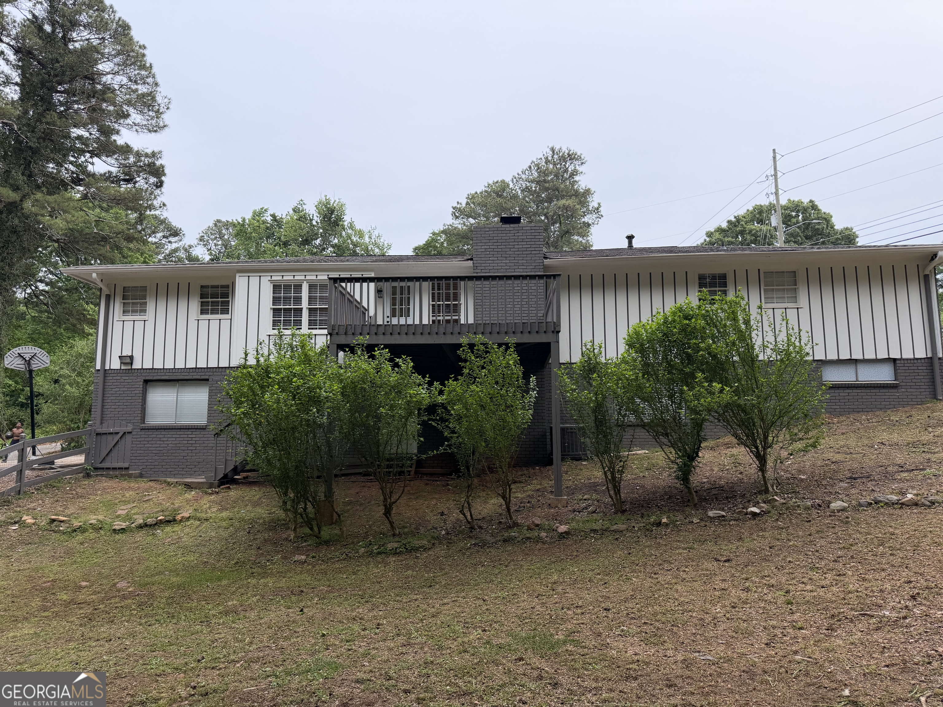 3336 Camelot Drive