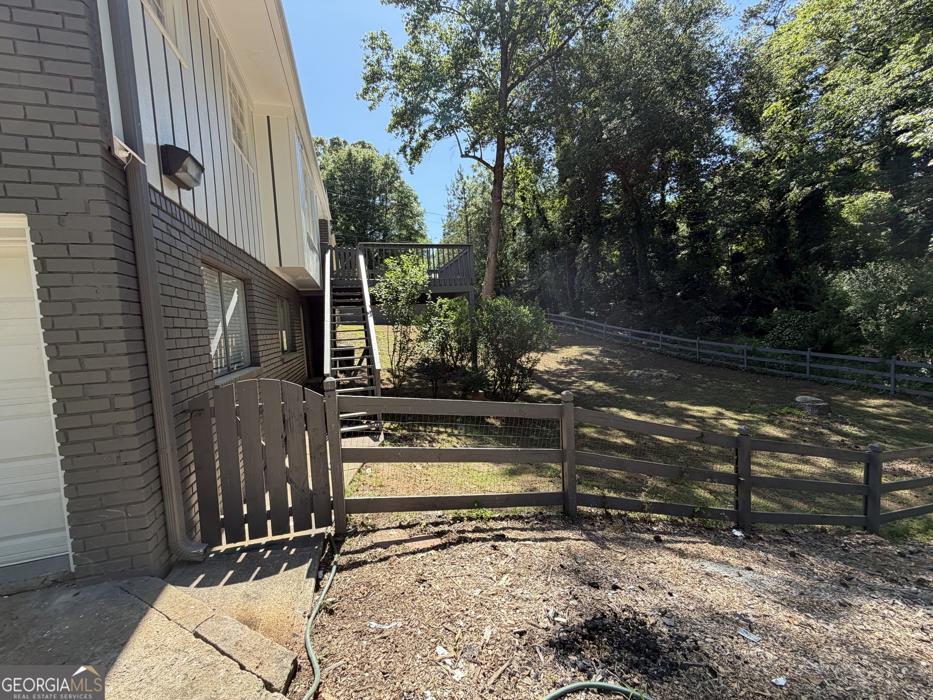 3336 Camelot Drive