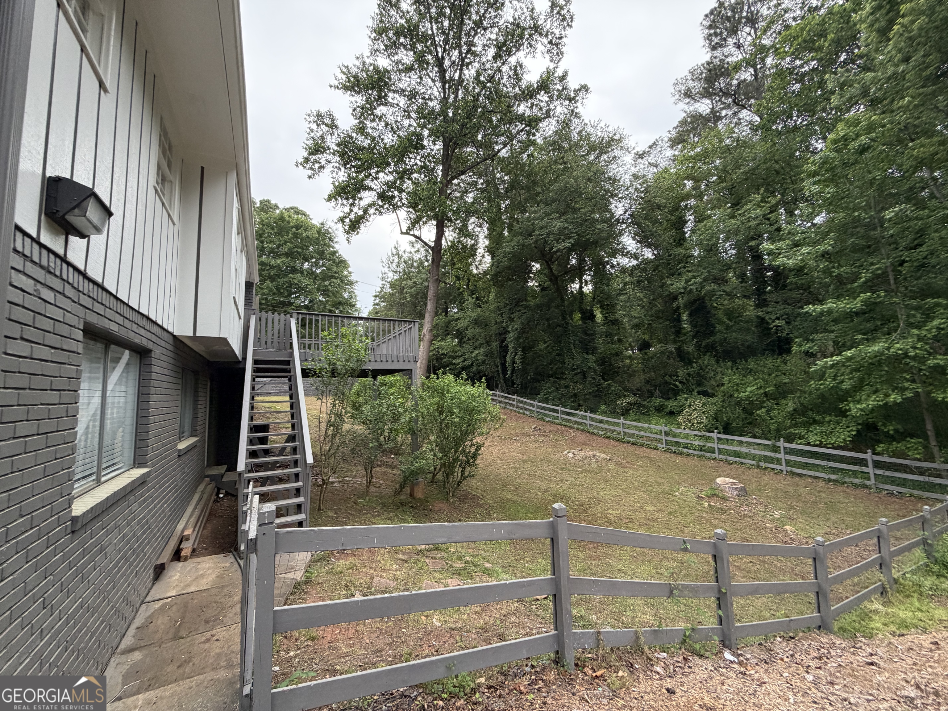 3336 Camelot Drive