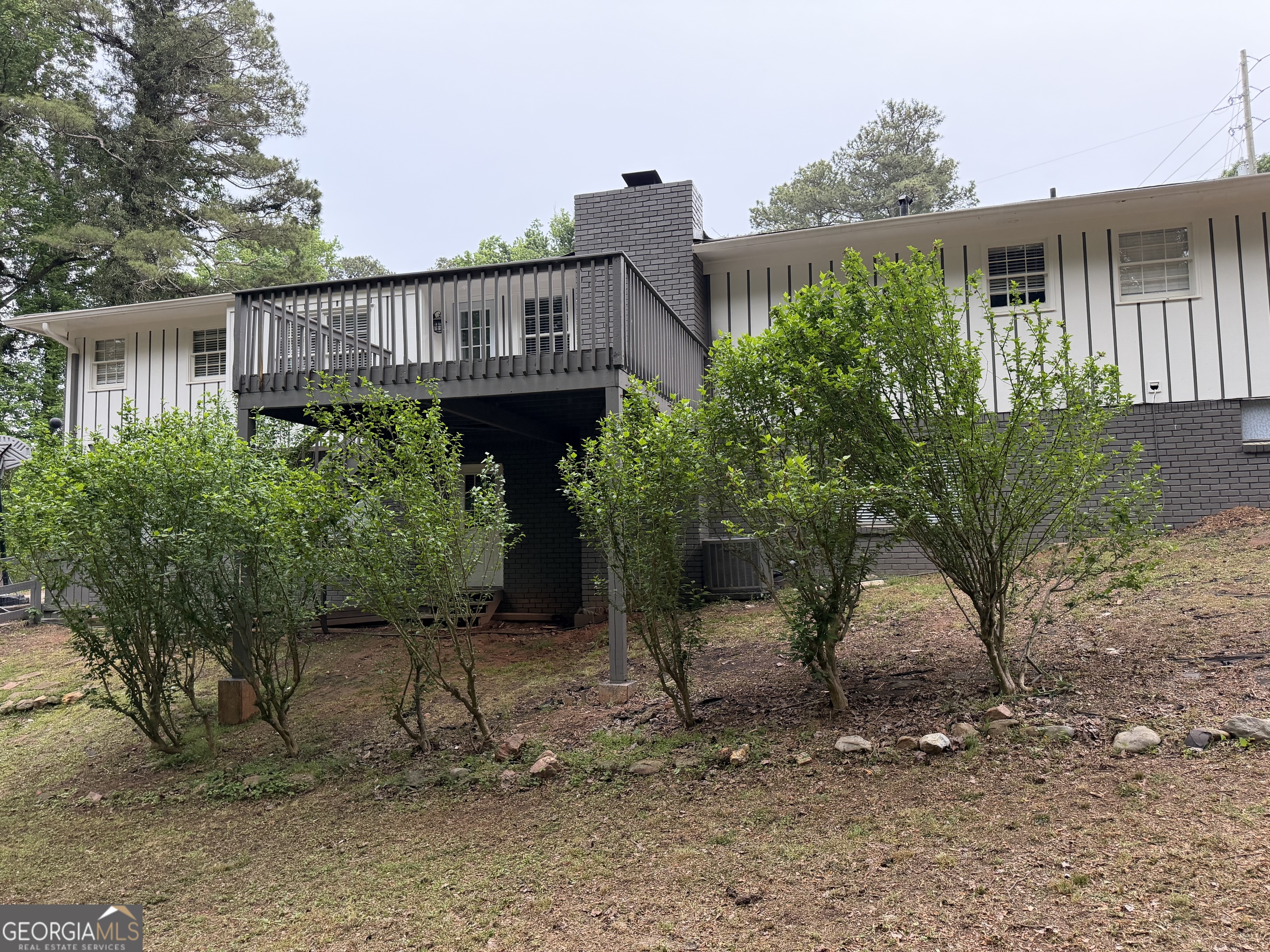 3336 Camelot Drive