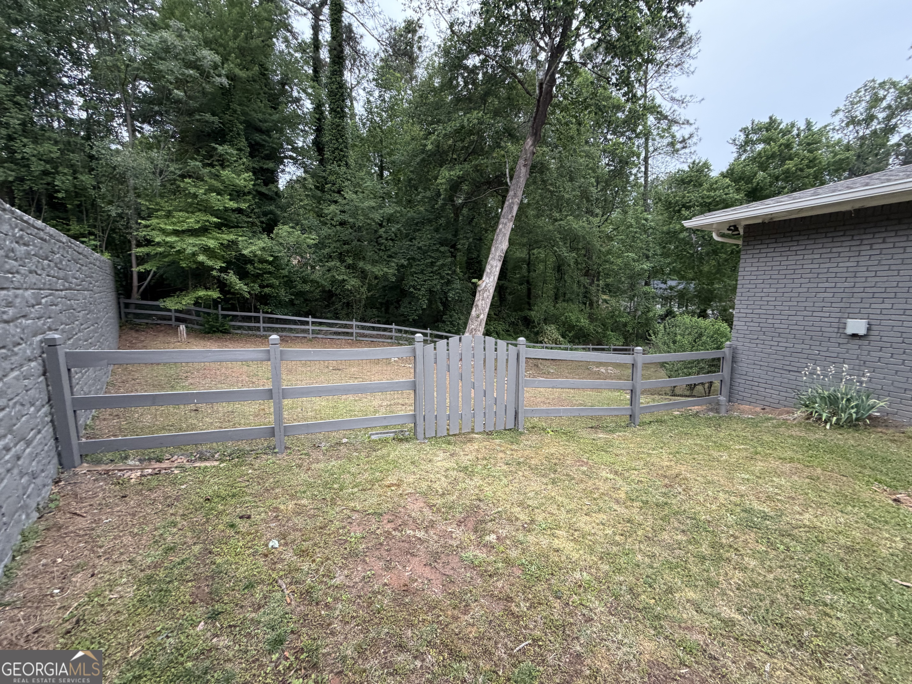3336 Camelot Drive