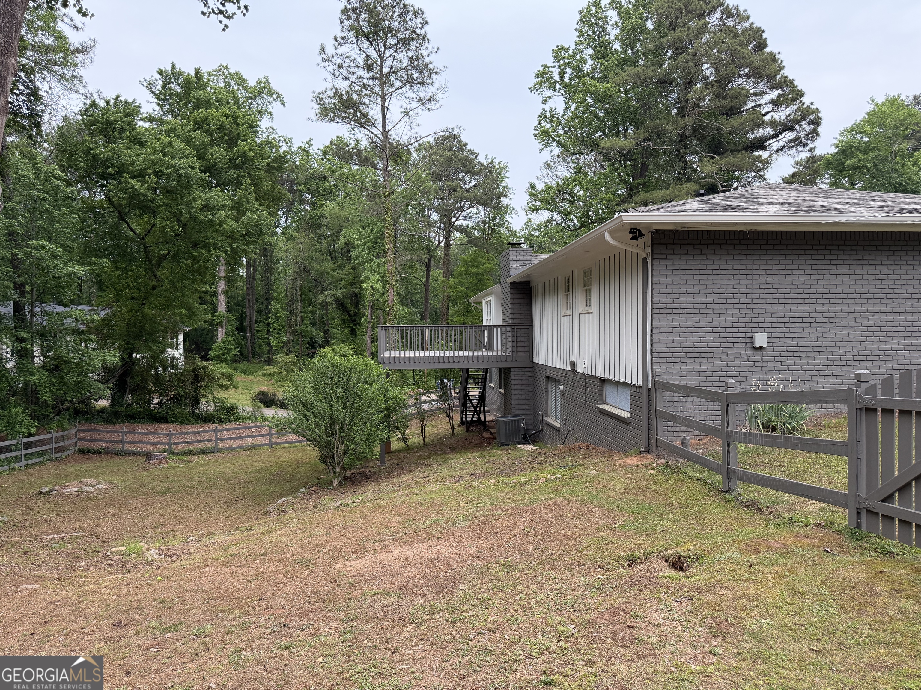 3336 Camelot Drive