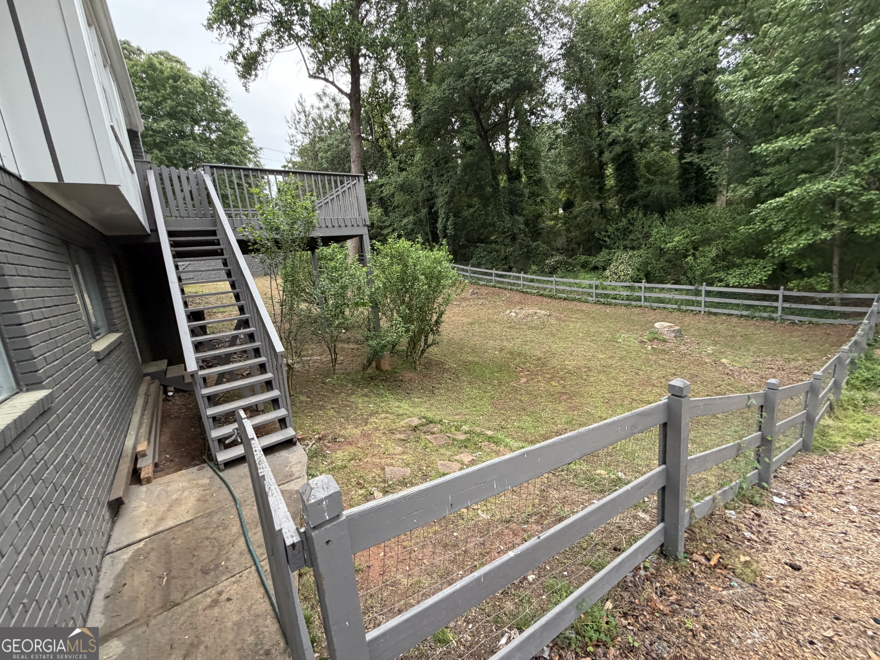 3336 Camelot Drive