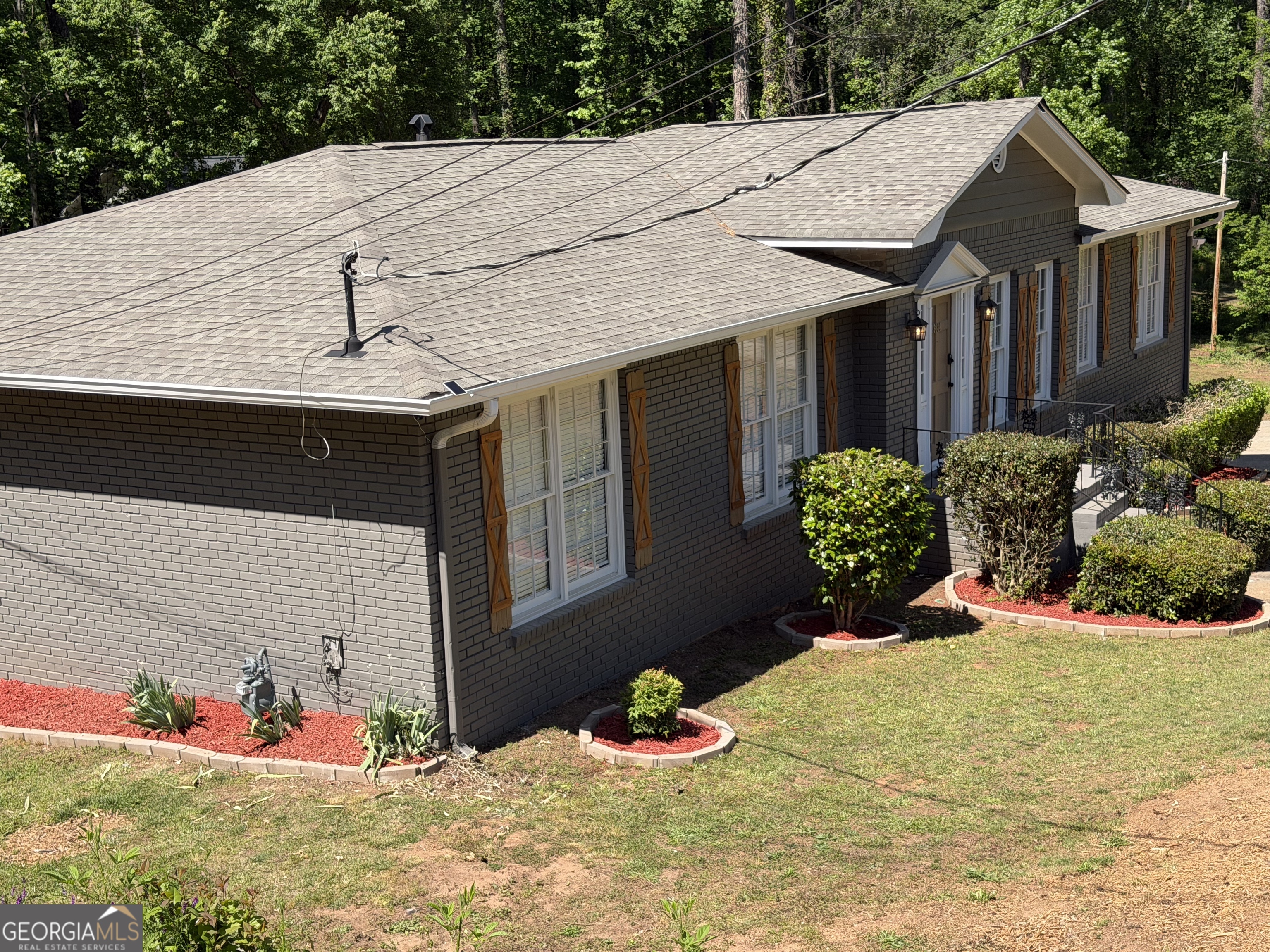 3336 Camelot Drive