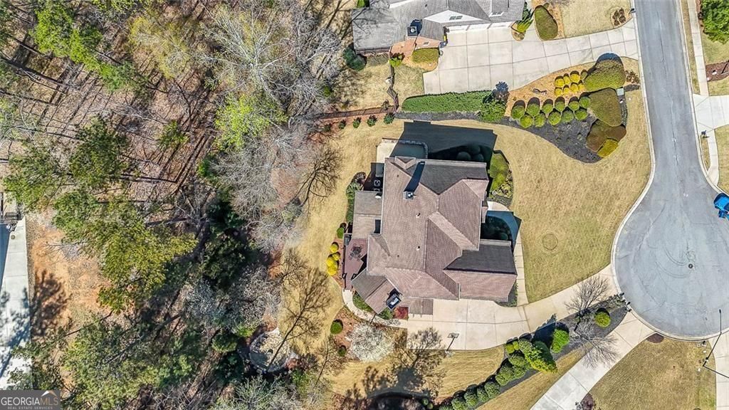 1485 White Rose Court NW