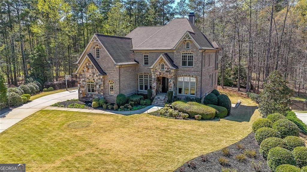 1485 White Rose Court NW