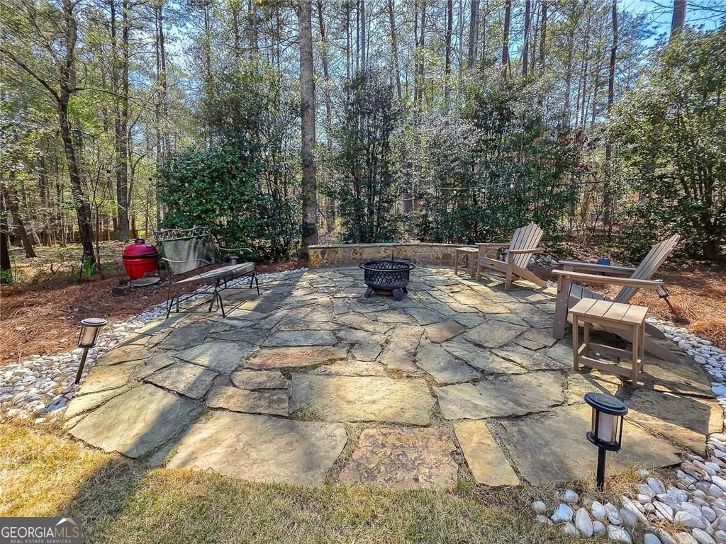1485 White Rose Court NW