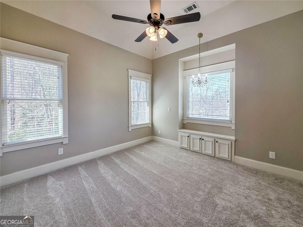 1485 White Rose Court NW