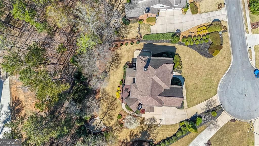 1485 White Rose Court NW